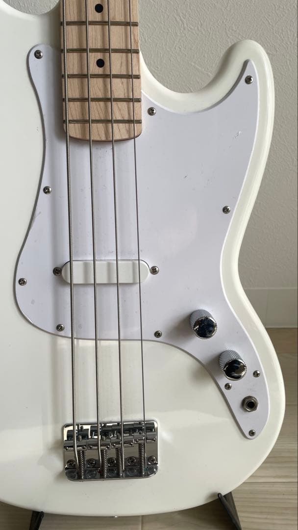 ベース Squier Sonic Bronco Bass ソフトケース付き