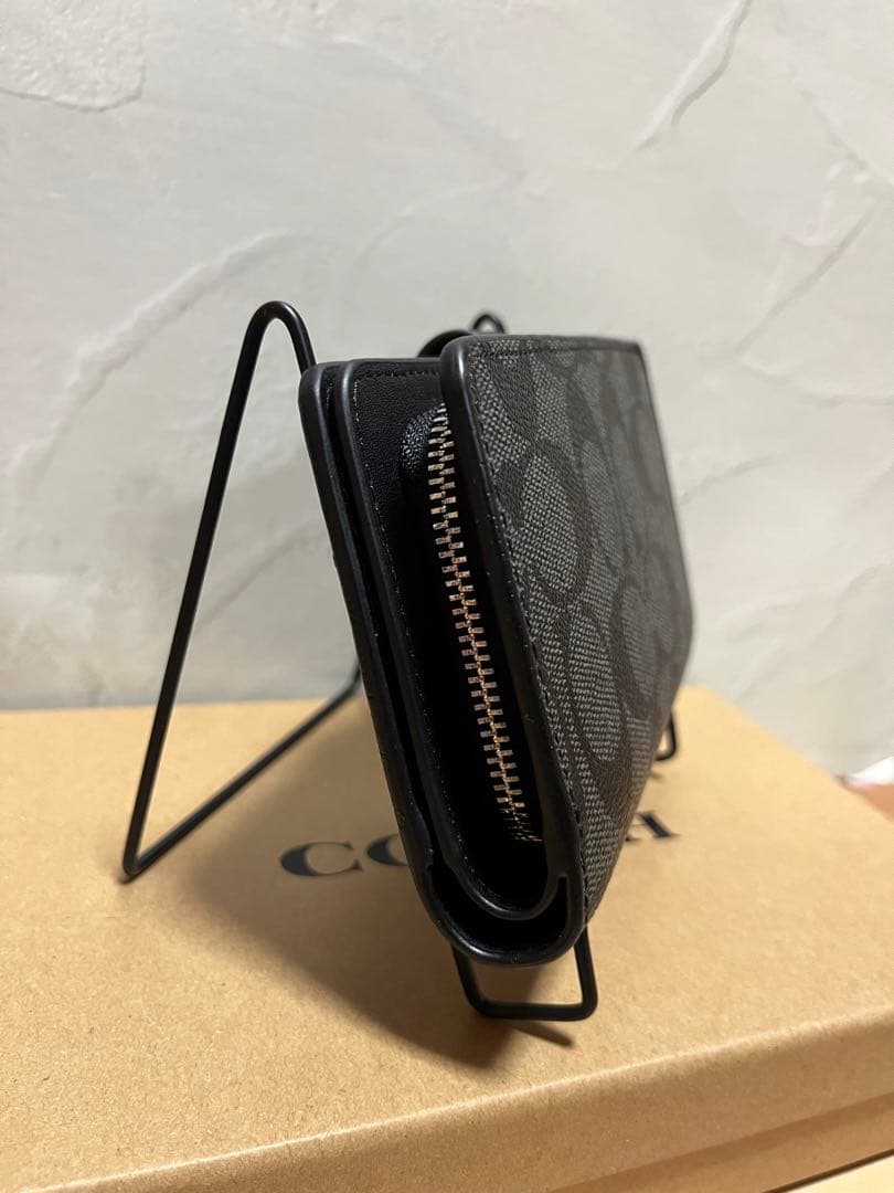 ✨️新品未使用✨️COACH 折り財布 ブラック シグネチャー