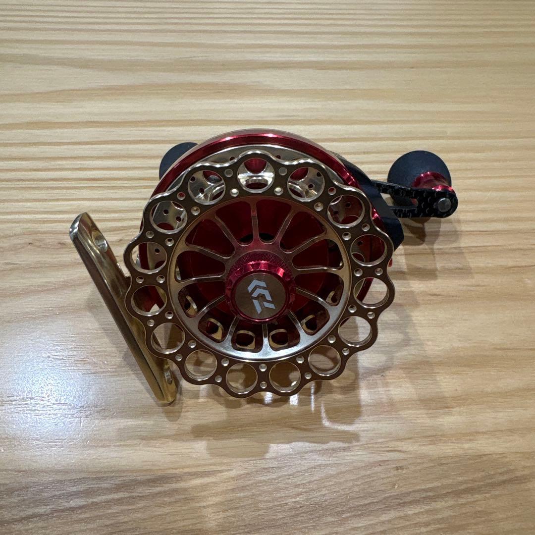 希少　　ダイワ　BJイカダ 70 イカダ用高精度マシンカットリール