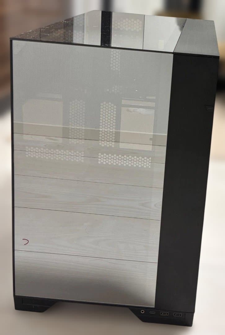 LIAN LI O11 VISION CHROME PCケース 3面ガラス仕様