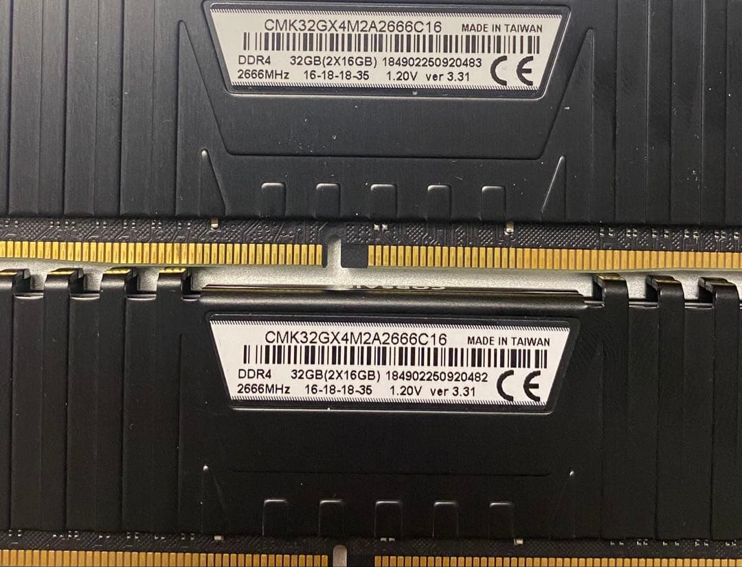 メモリー Vengeance LPX DDR4 32GB (2x16GB) 2666MHz