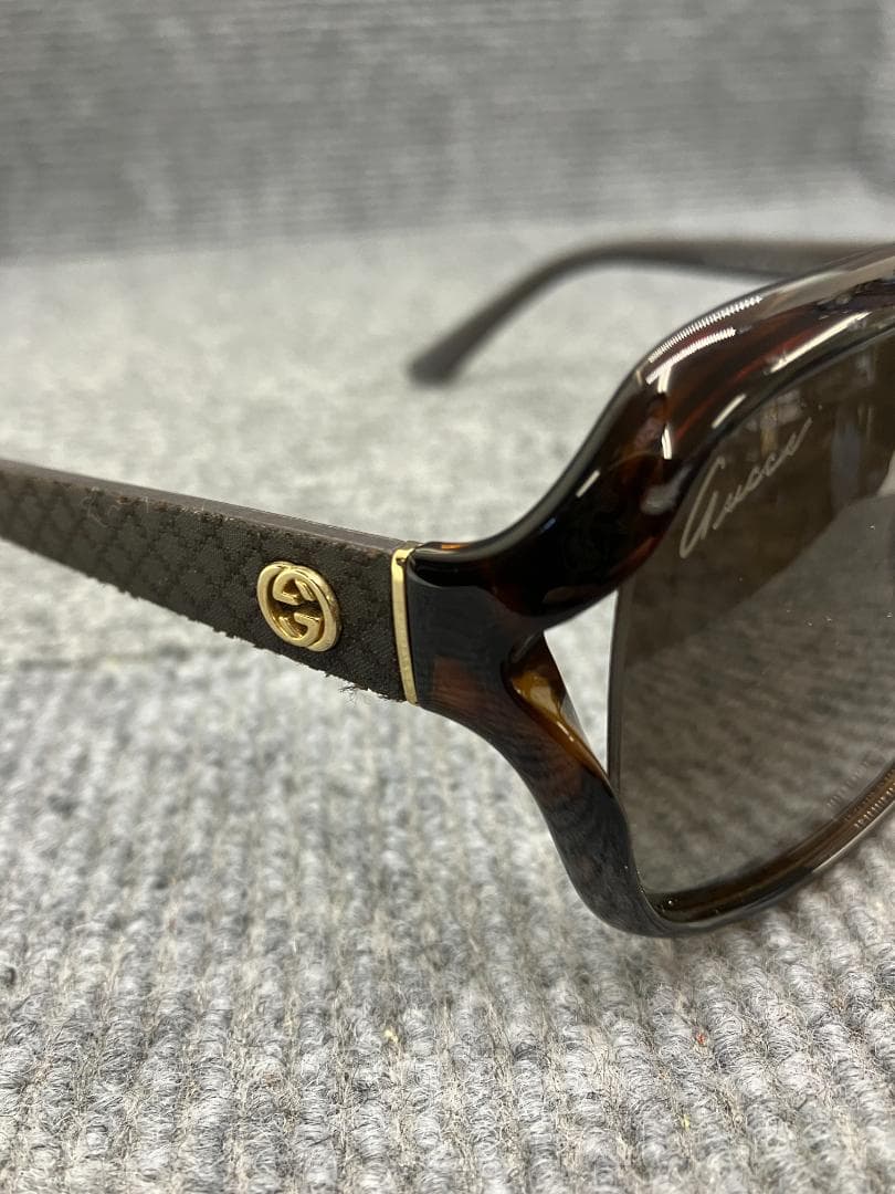 GUCCI　グッチ　サングラス　GG3730　インターロッキングG　4438