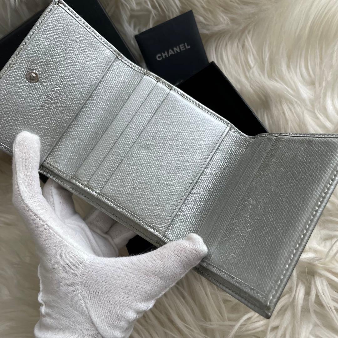 シャネル CHANEL 財布 三つ折りシルバー ココボタン ココマーク 正規品