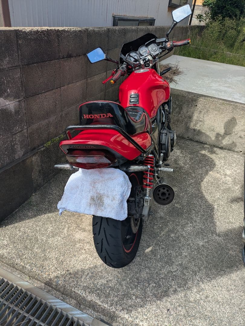 チョビ　3段シート　エナメル　タックロール CB400SF　NC31　前期？