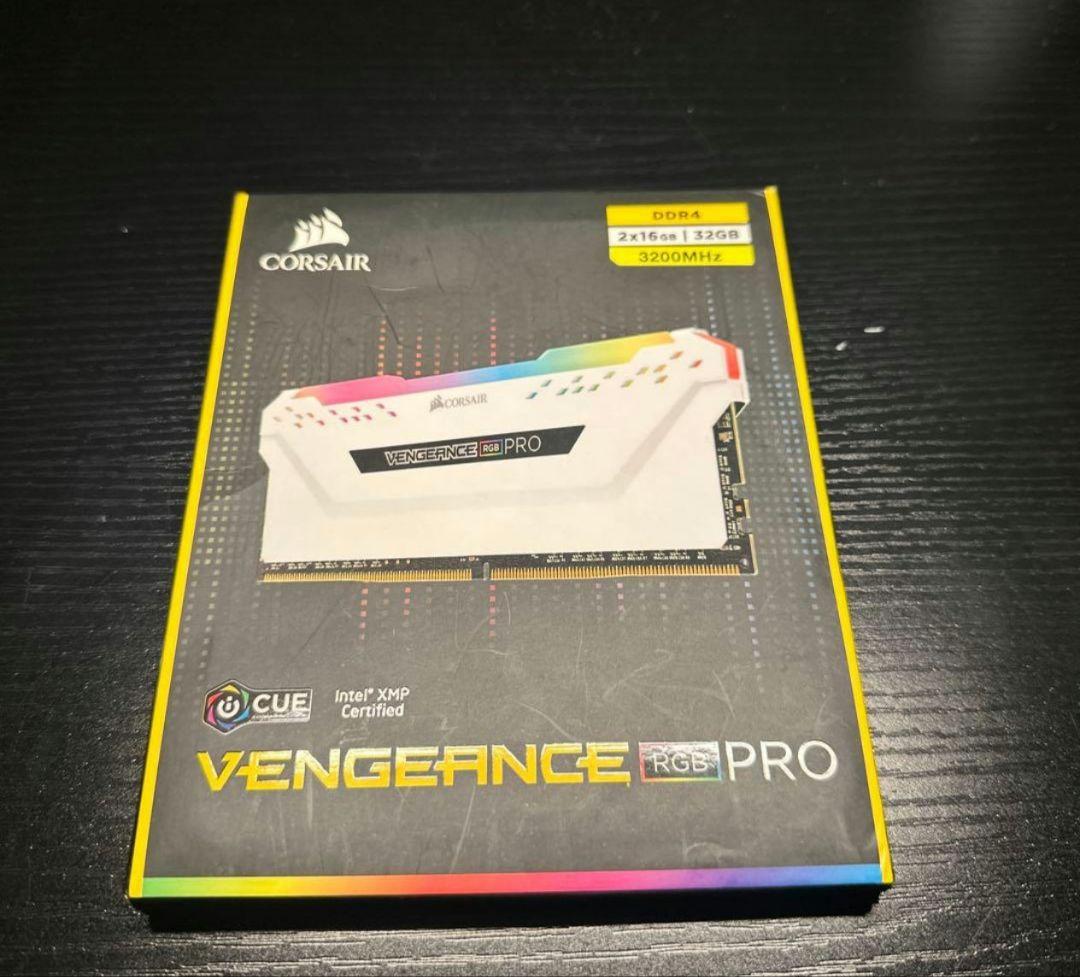 CORSAIR VENGEANCE RGB PRO 32GB ジャンク