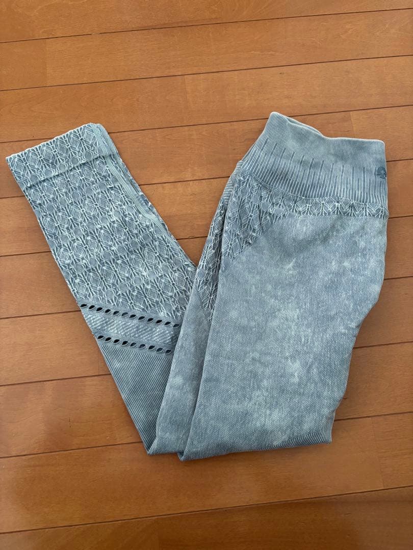 【美品】SUKALA アクティブフィットレギンス スモークグリーン Lサイズ