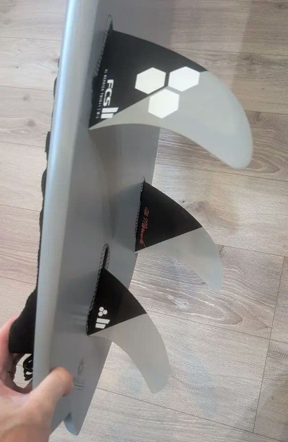 美品　G-Skate（ジースケート） 5'6シャイニングライトフィン付：送料込み