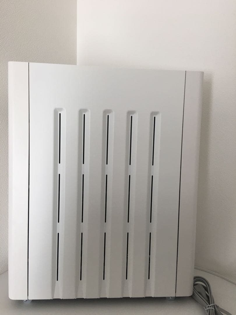 【日本製】オイルレスヒーター　EHT-M15WS-W【出品3月末迄】