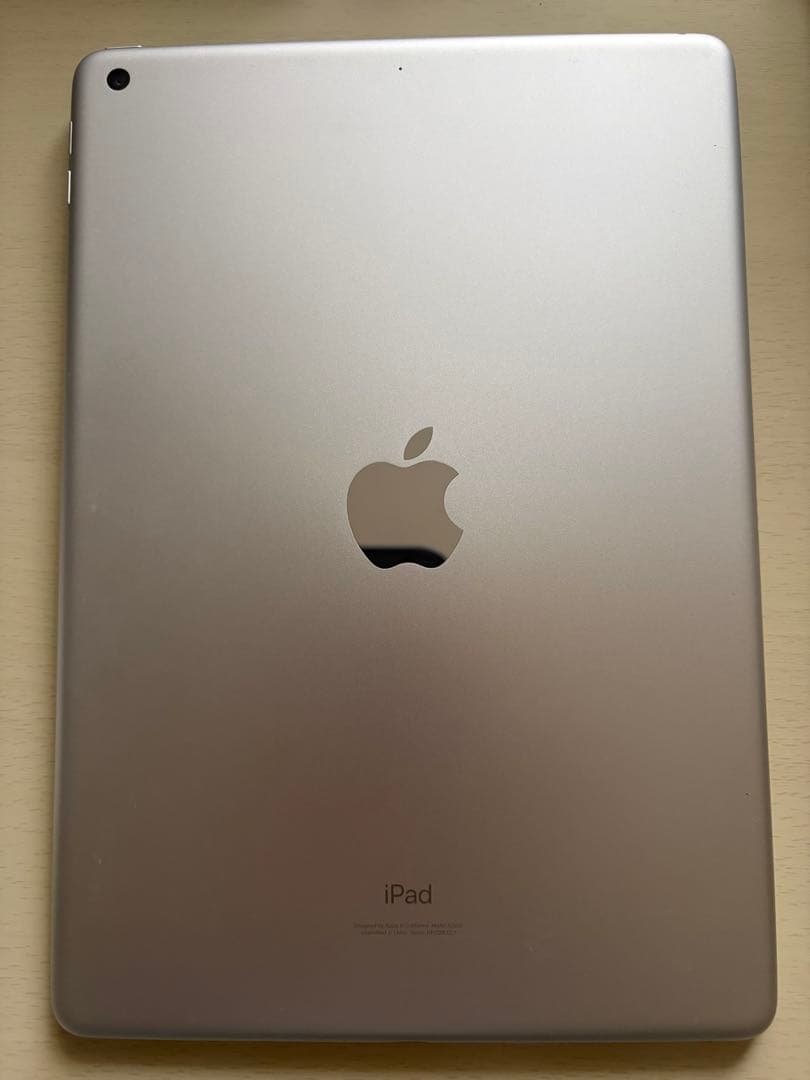 iPad 10.2インチ シルバー 第9世代　Wi-Fiモデル