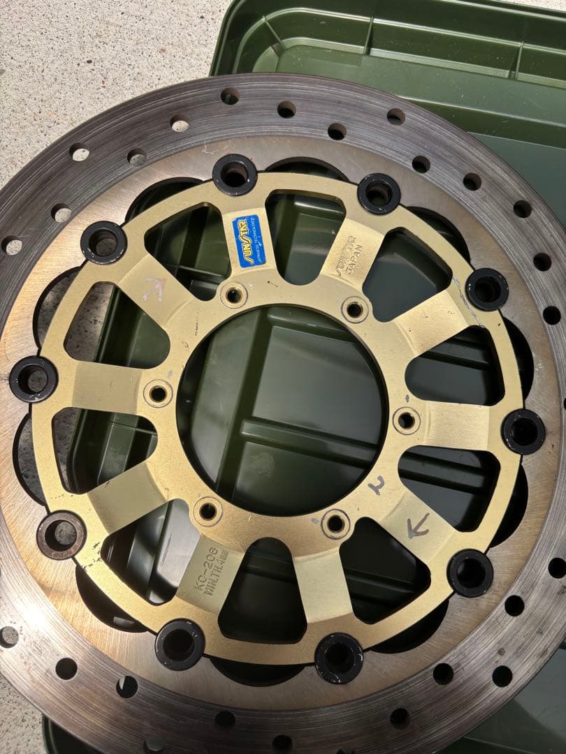 CBR６００ＲＲ　PC40 ブレーキローター　サンスター