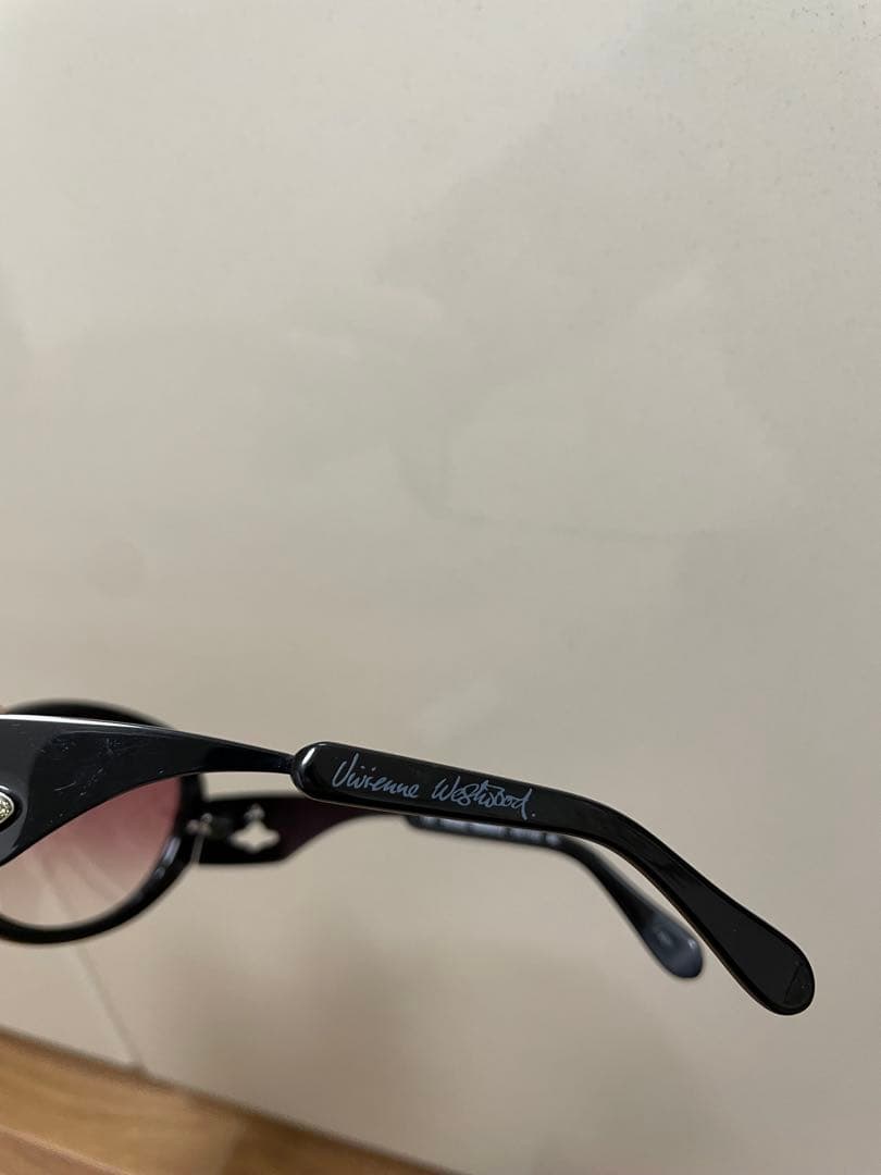 HYDE着用モデルVivienne Westwood サングラス