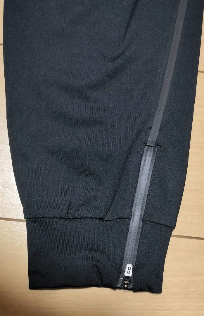On RUNNING PANTS ブラック　ウィメンズS