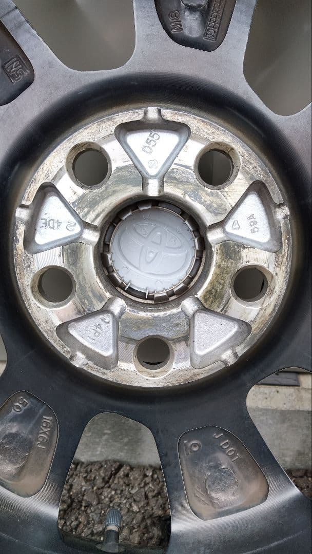 トヨタ純正 ノア ヴォクシー 205/60r16アルミホイール＆タイヤ ②