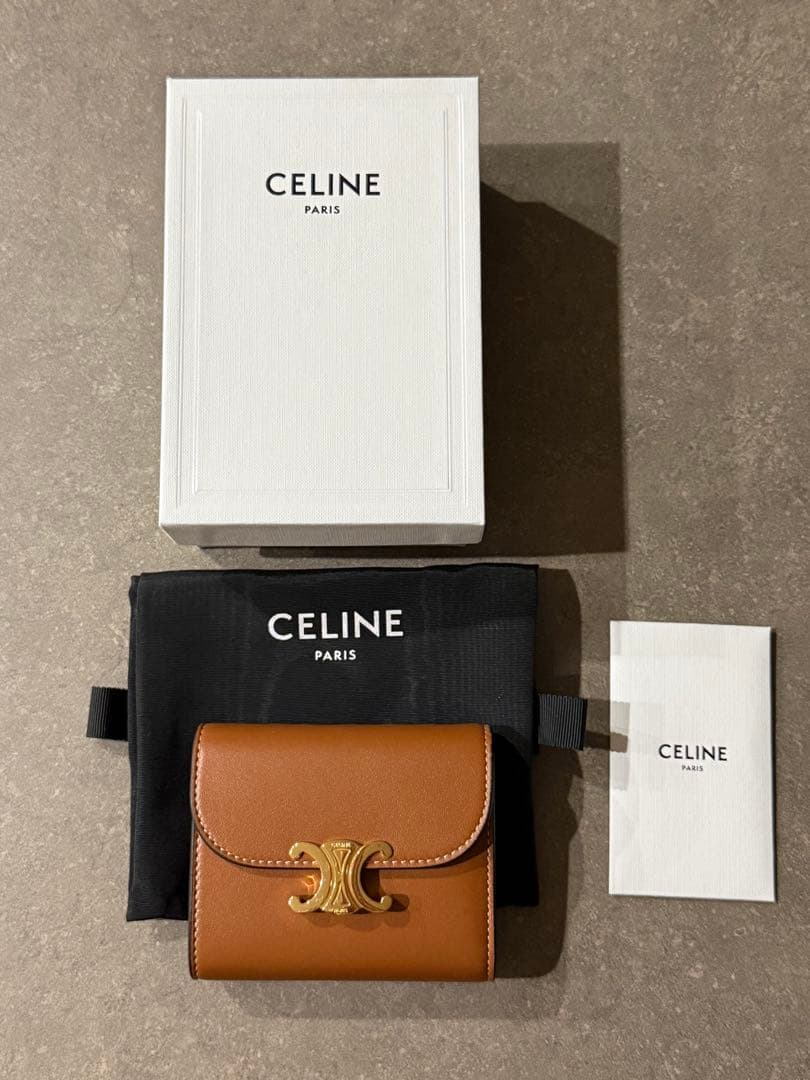CELINE スモールフラップウォレット 三つ折り