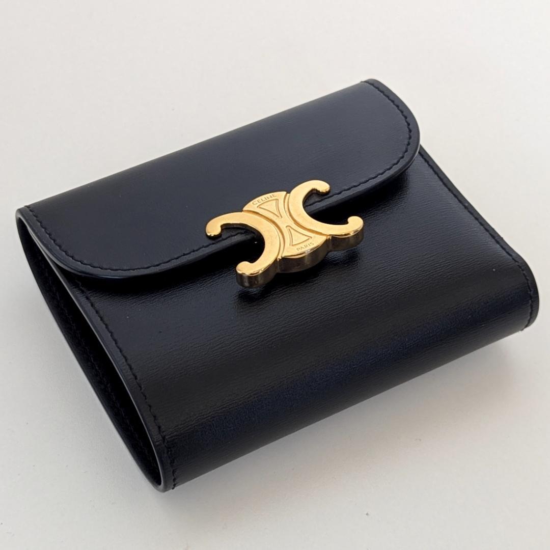 【正規品・付属品あり】CELINE　トリオンフ　三つ折り財布　ブラック
