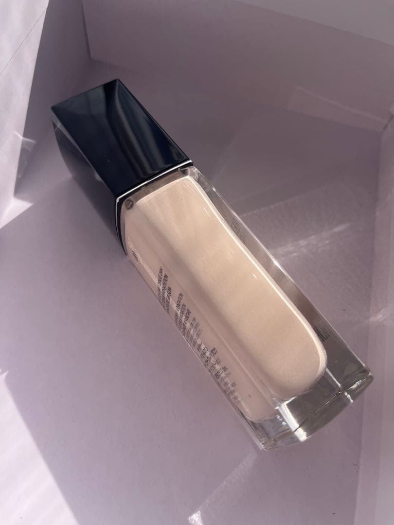 ディオールスキン フォーエヴァー フルイド グロウ　00 ファンデ　Dior