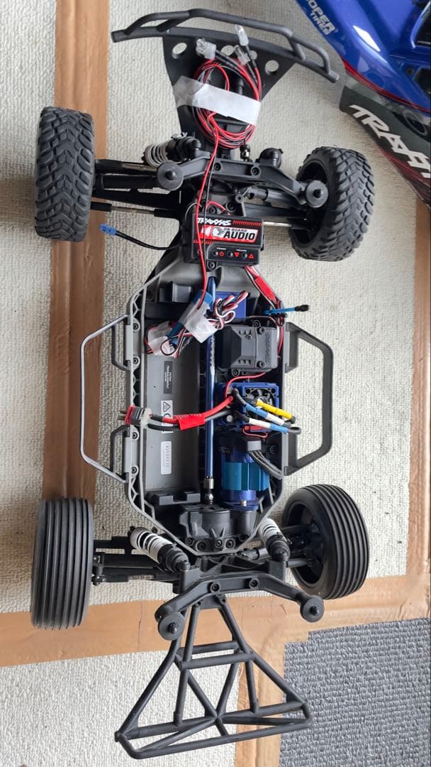 トラクサス スラッシュ 100キロ＋ 特別仕様 4×4VXL 3セルリポ付属