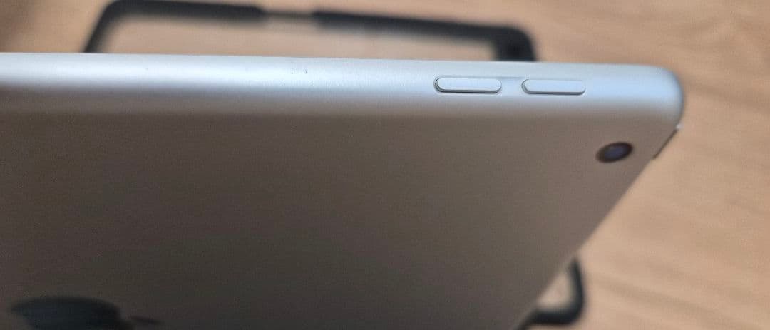 Apple iPad　第7世代　バッテリー性能97%　アップルペン付き