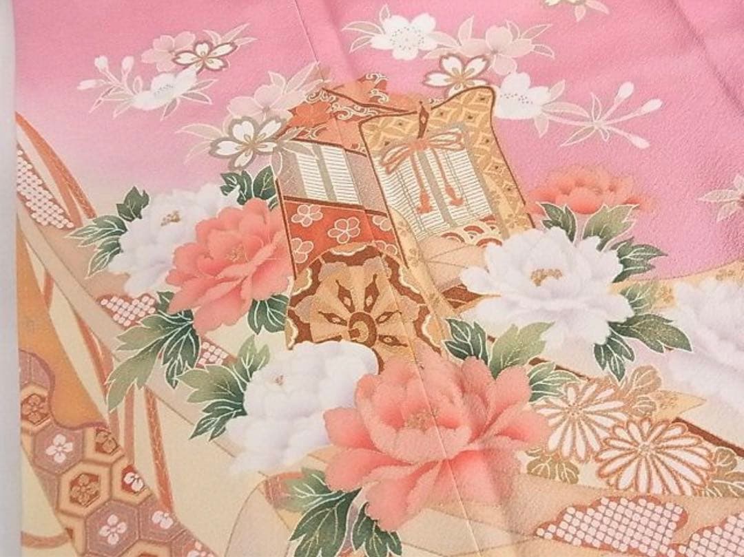 美品 豪華振袖 御所車鼓花文 正絹 暈し染め 金彩 ピンク系 桃色