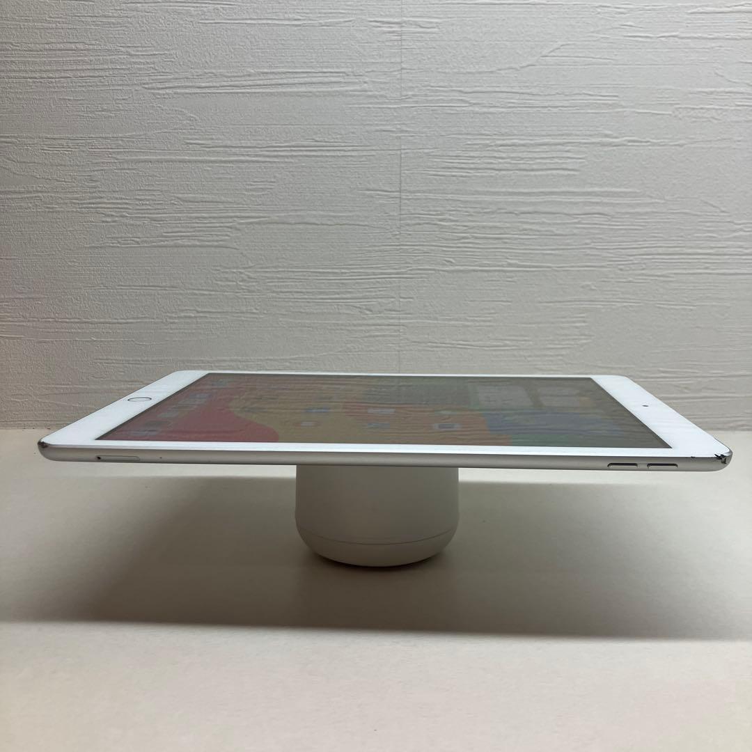 【正常品】Apple iPad(第8世代) 本体 + キーボードカバー