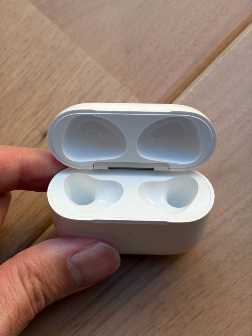 イヤホン AirPods3