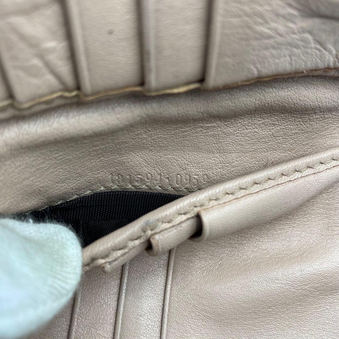 美品 GUCCI グッチ 二つ折り財布 キャンバス レザー GGスプリーム