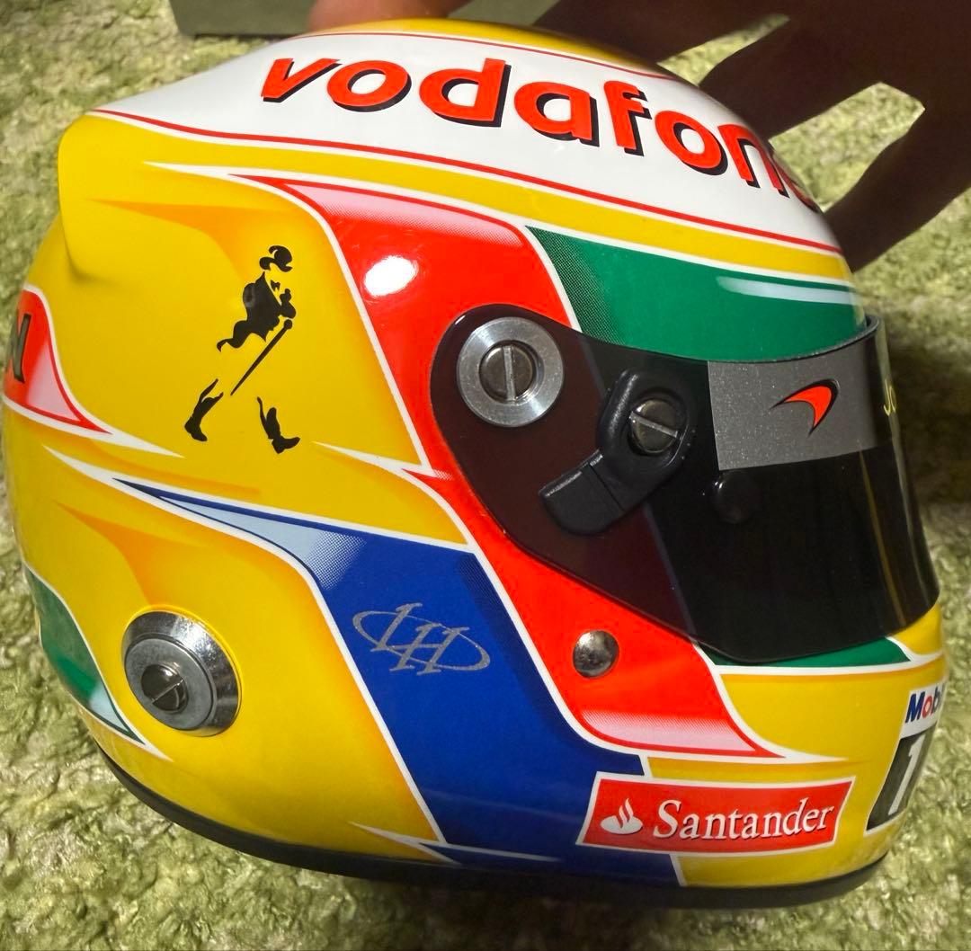 ルイス ハミルトン 1/2ヘルメット Vodafone Mclaren サイン入