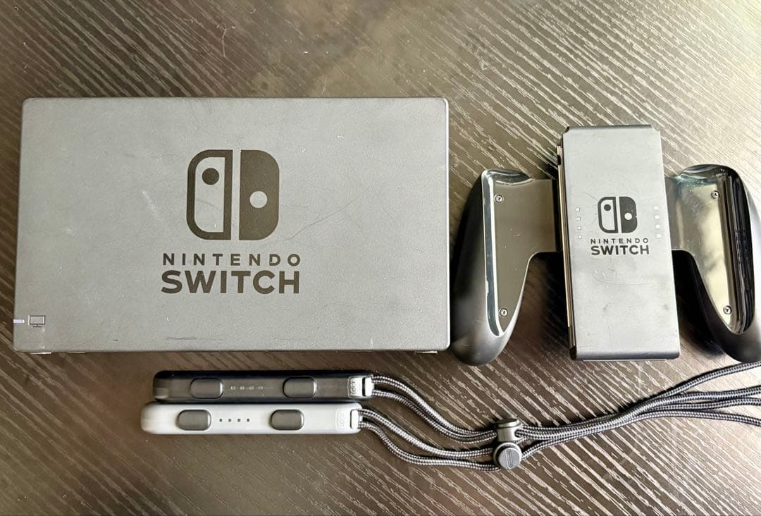 【中古】Nintendo Switch本体　付属品、箱付き