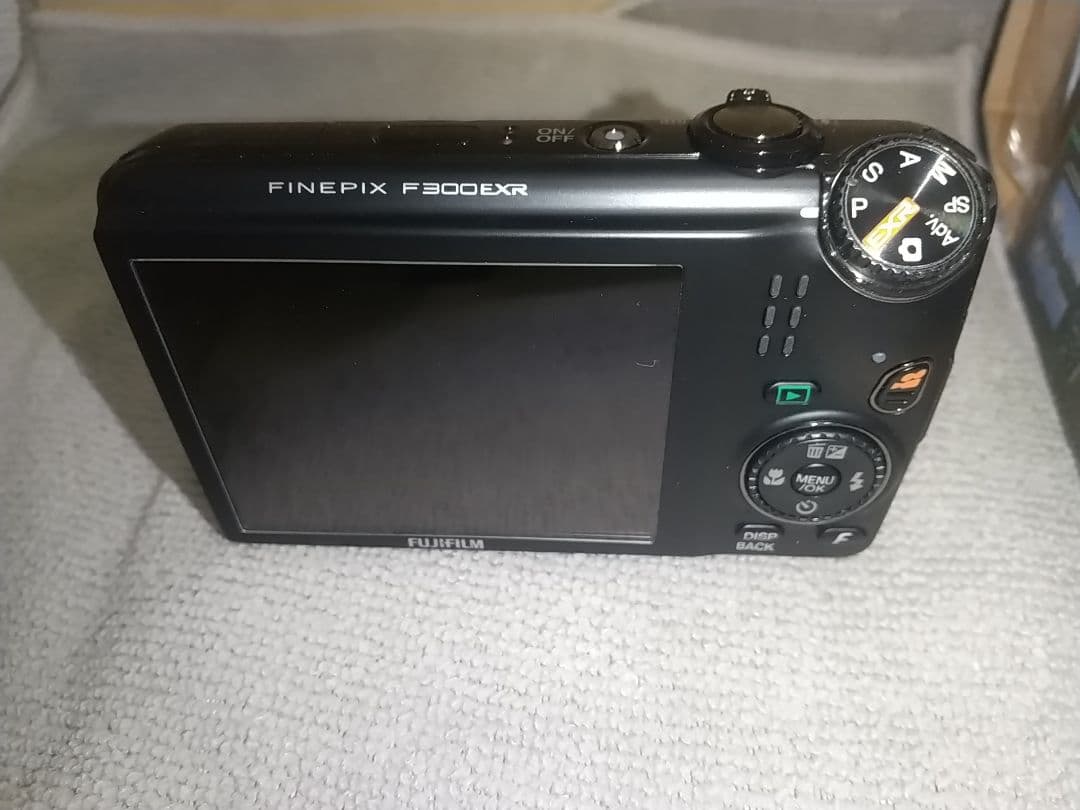 ① 富士フイルム FINEPIX F300 EXR 1台