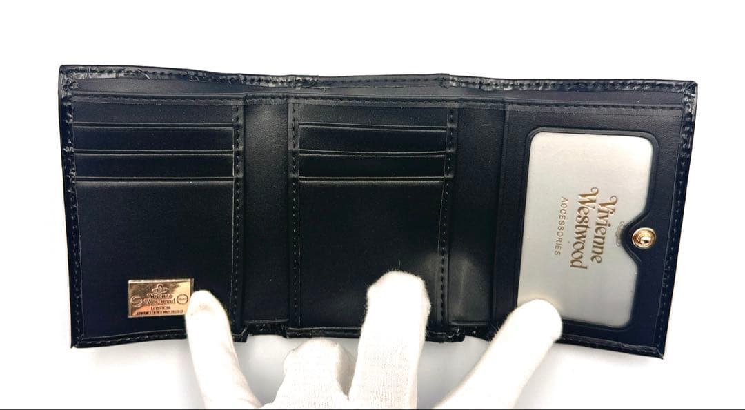 【新品✦超人気】Vivienne Westwood 三つ折り財布 ブラック 黒