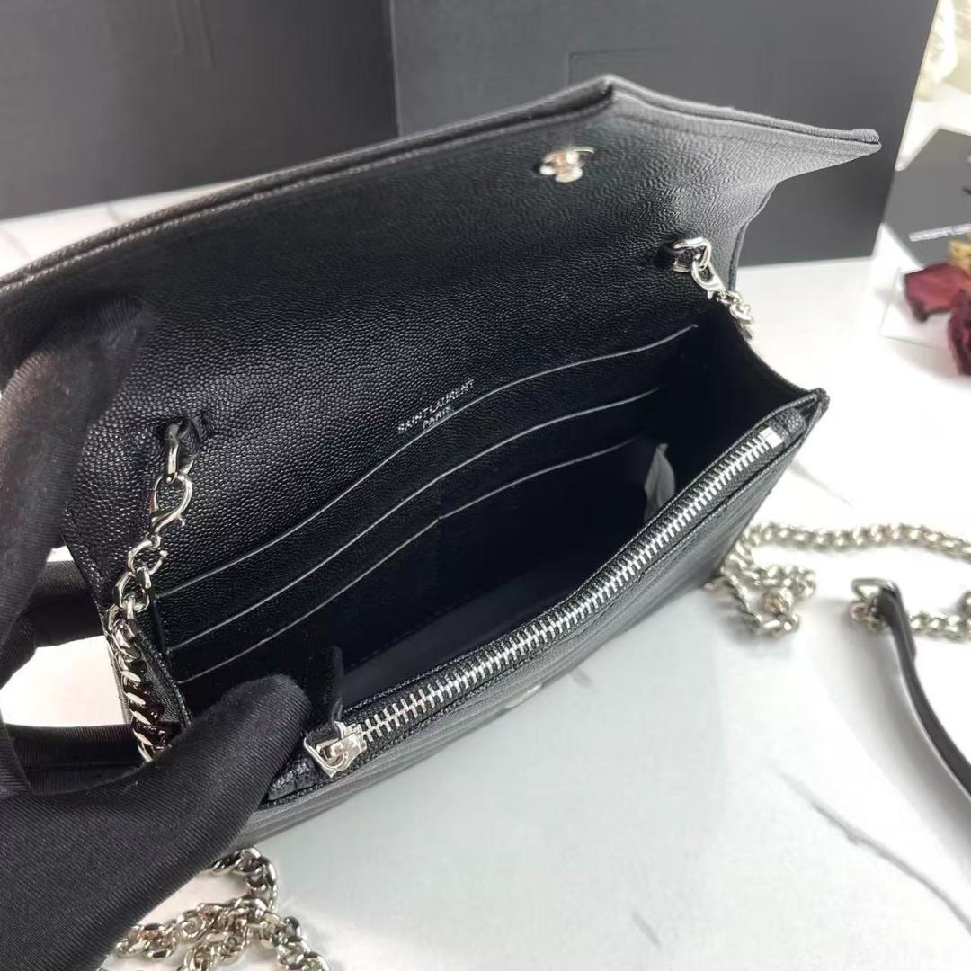 SAINT LAURENT ブラック ショルダーバッグ