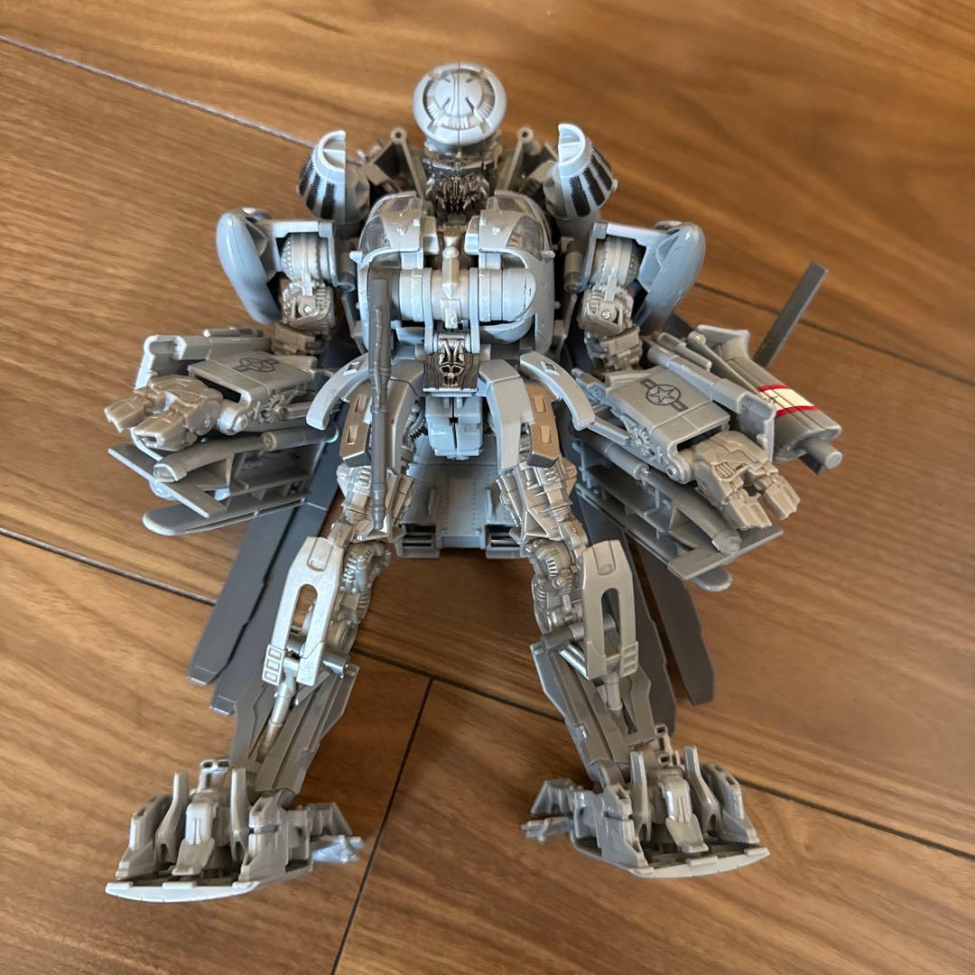 SS-08 ブラックアウト スタジオシリーズ スコルポノック