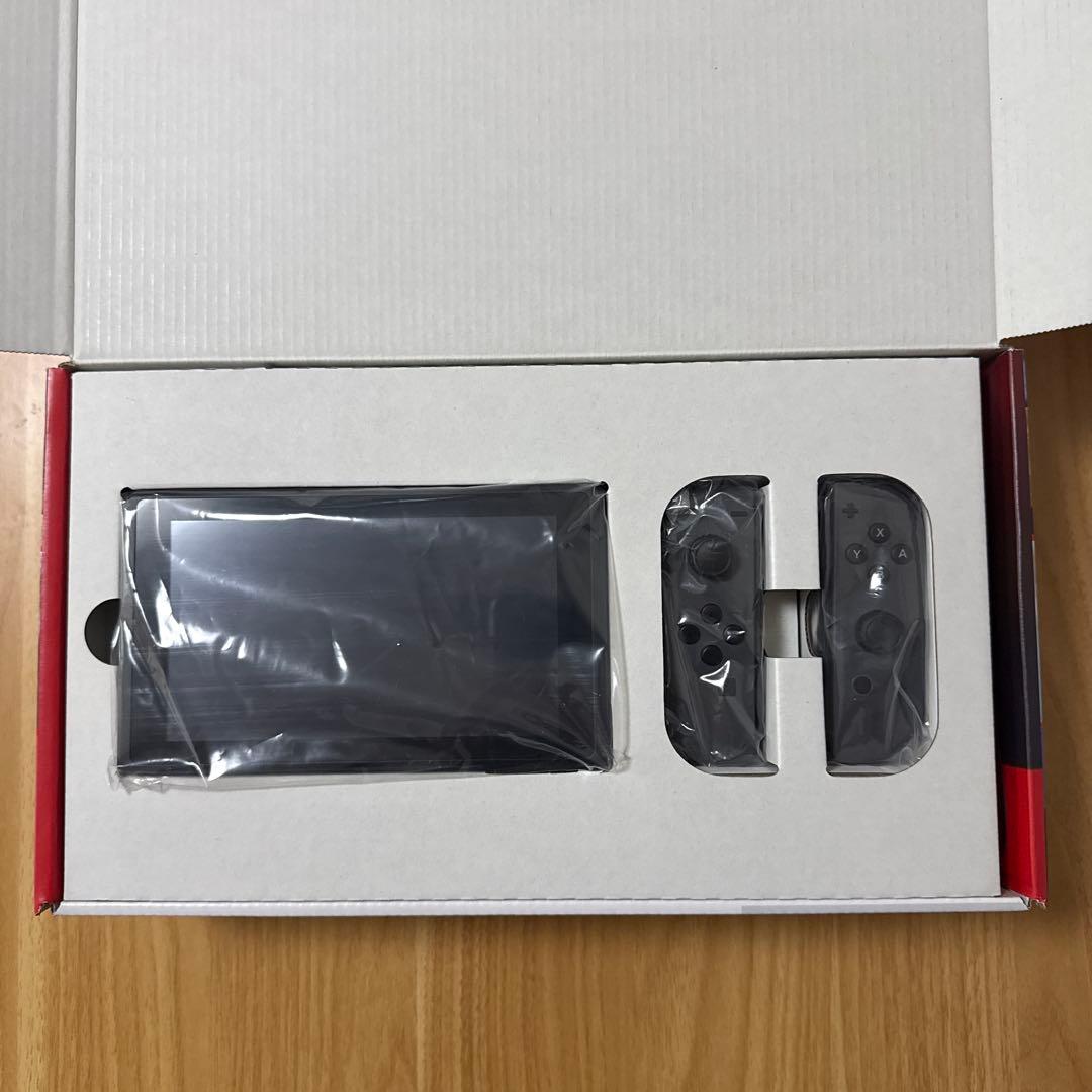 Nintetdo Switch 本体 持ち運び用ケース付き