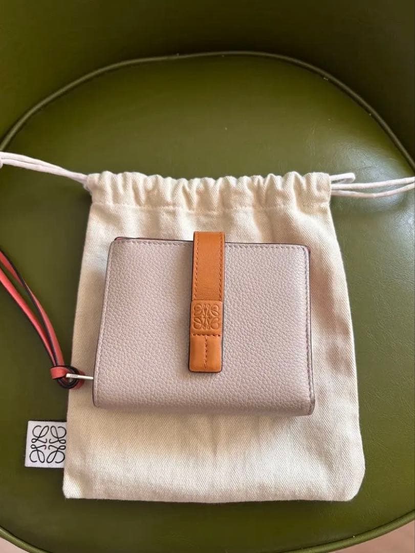 LOEWE コンパクトジップウォレット ソフトグレインカーフ