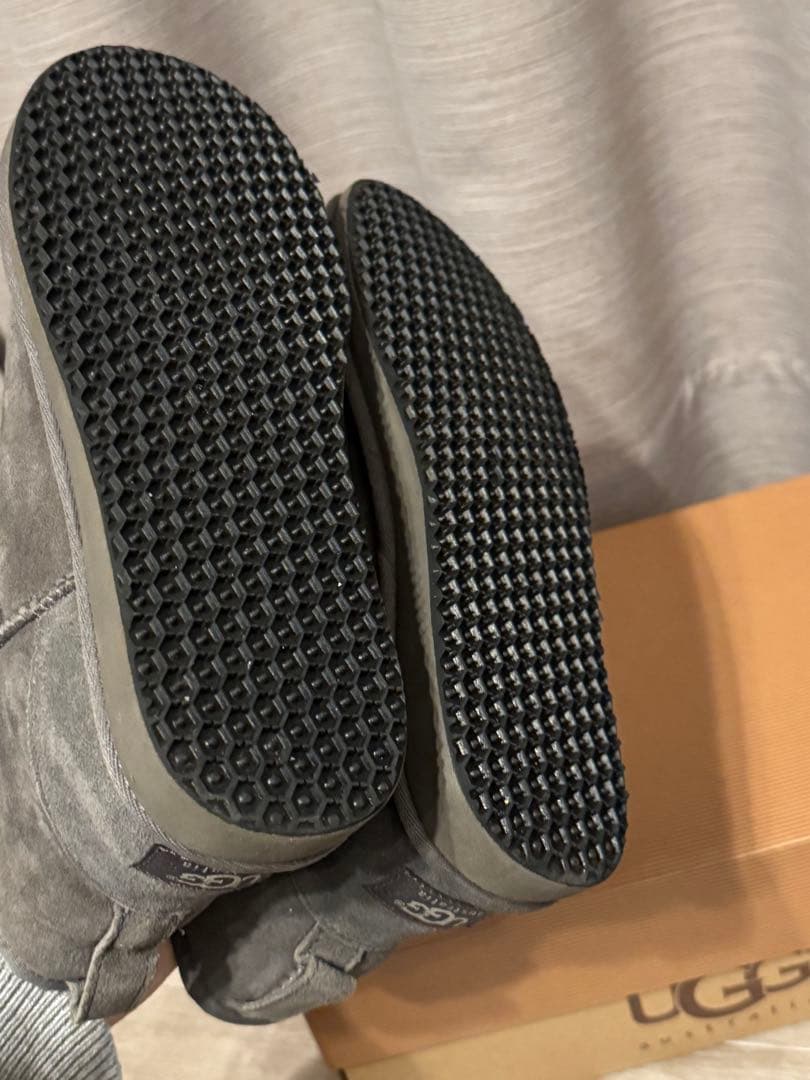 【美品】　ugg クラシックミニ　classicmini