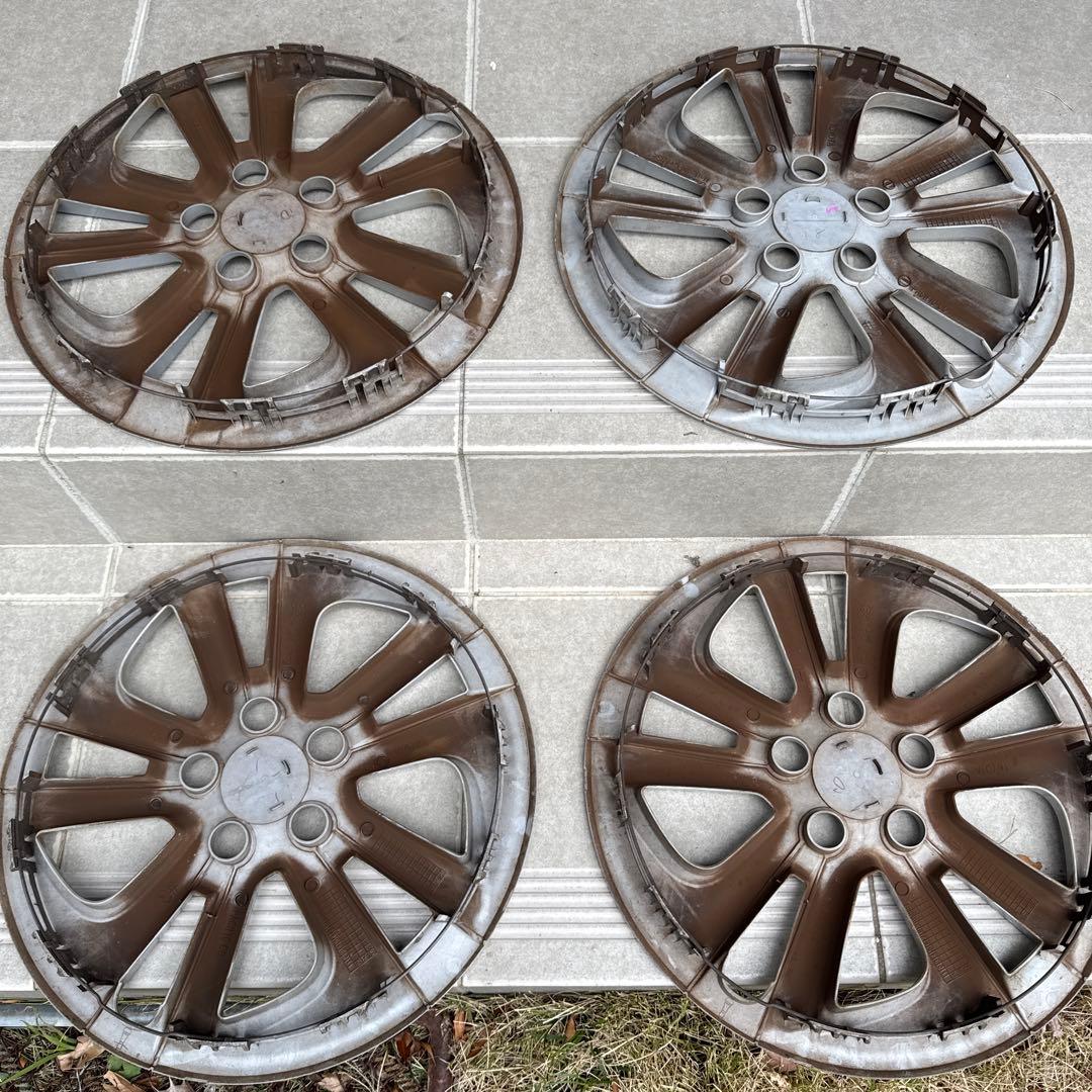 トヨタ プリウス　純正　15インチ ホイールキャップ　4枚セット　50系