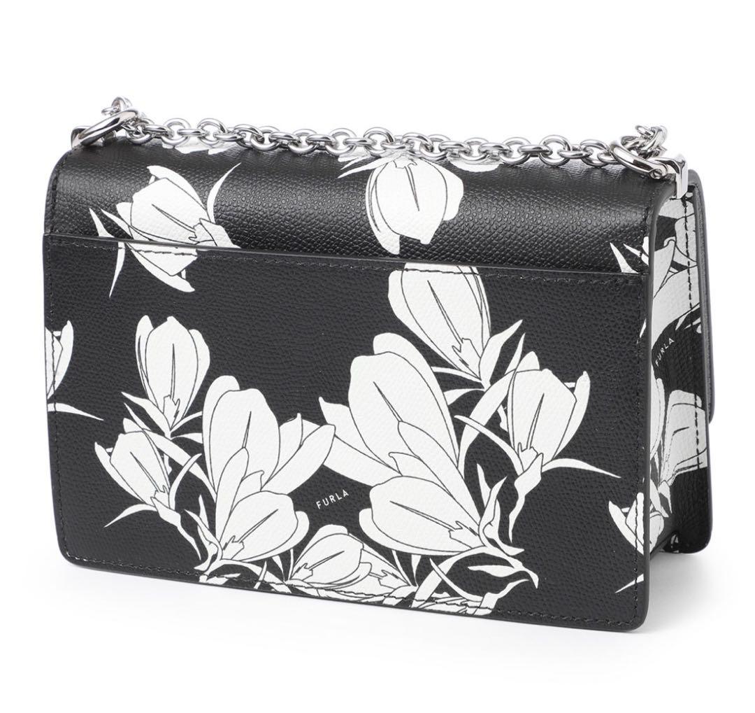 FURLA クロスボディバッグ