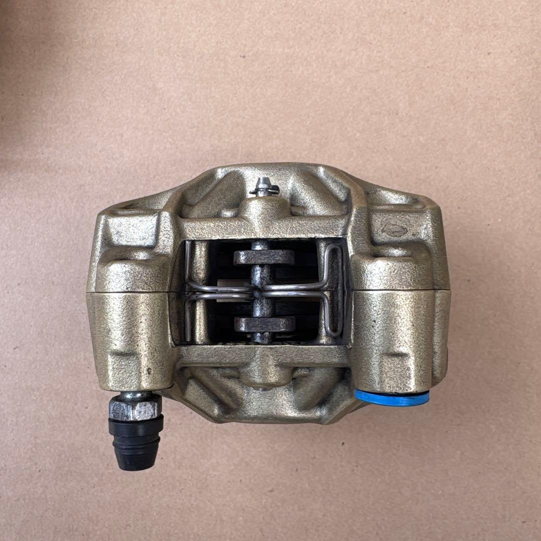 Brembo ブレーキキャリパー ゴールド
