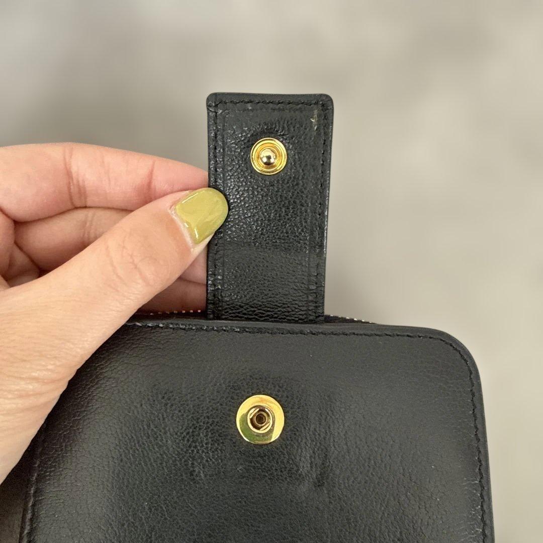 YSL イヴ・サンローラン 二つ折り財布 黒 レザー