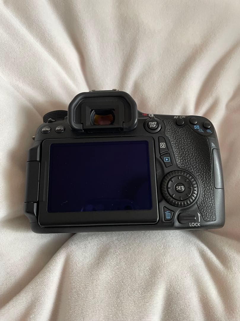 Canon EOS 70D デジタル一眼レフ