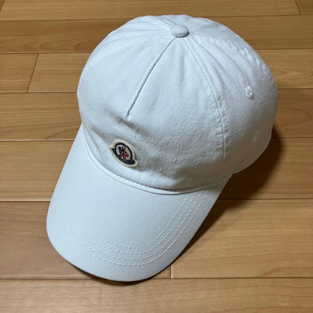 MONCLER キャップ　定番シンプルワッペン　ホワイト　ユニセックス4K93