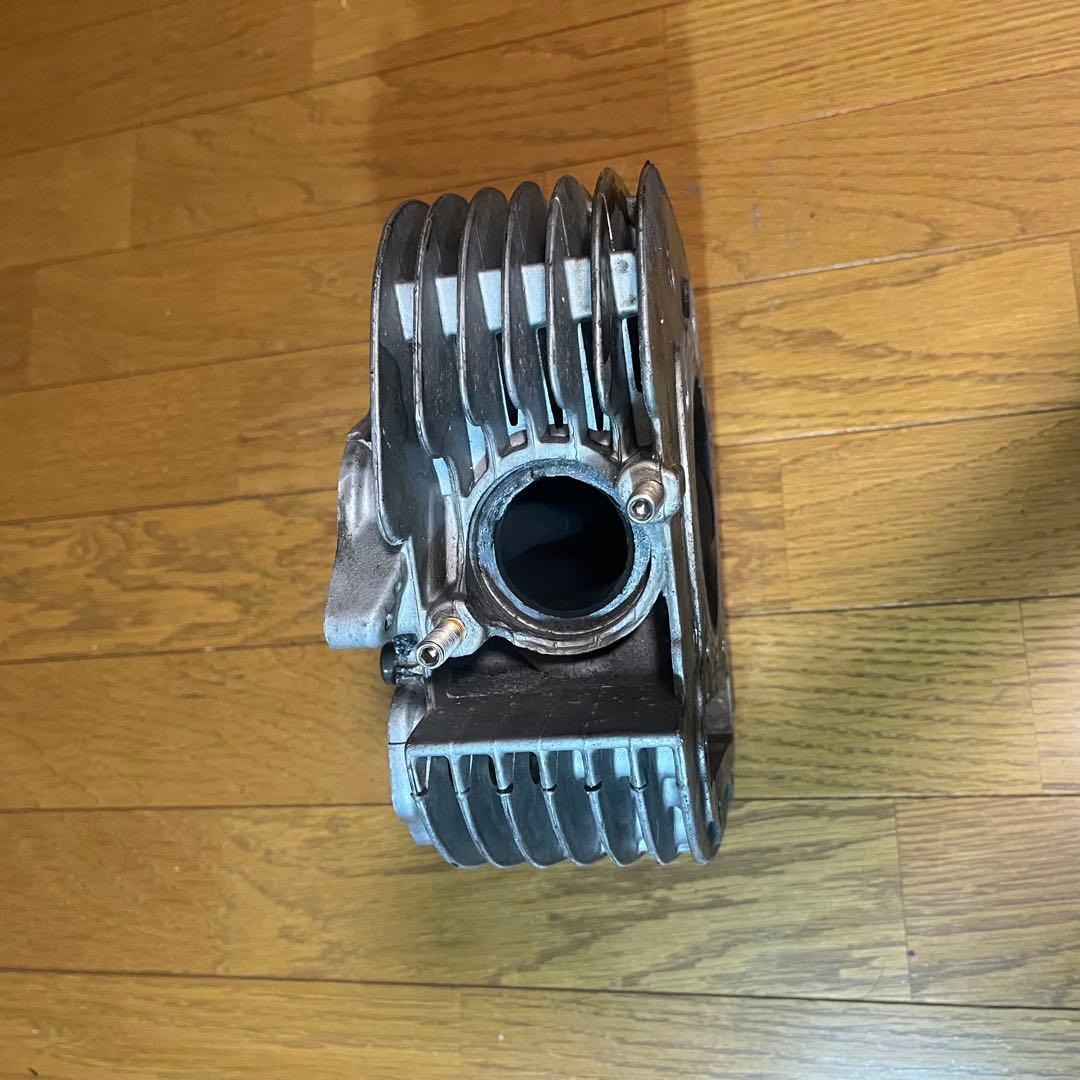 sr400 シリンダーヘッド　ベッドカバー