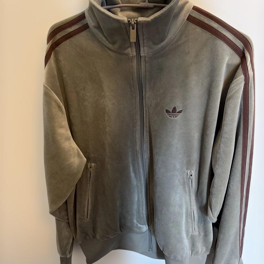 adidas トラックジャケット