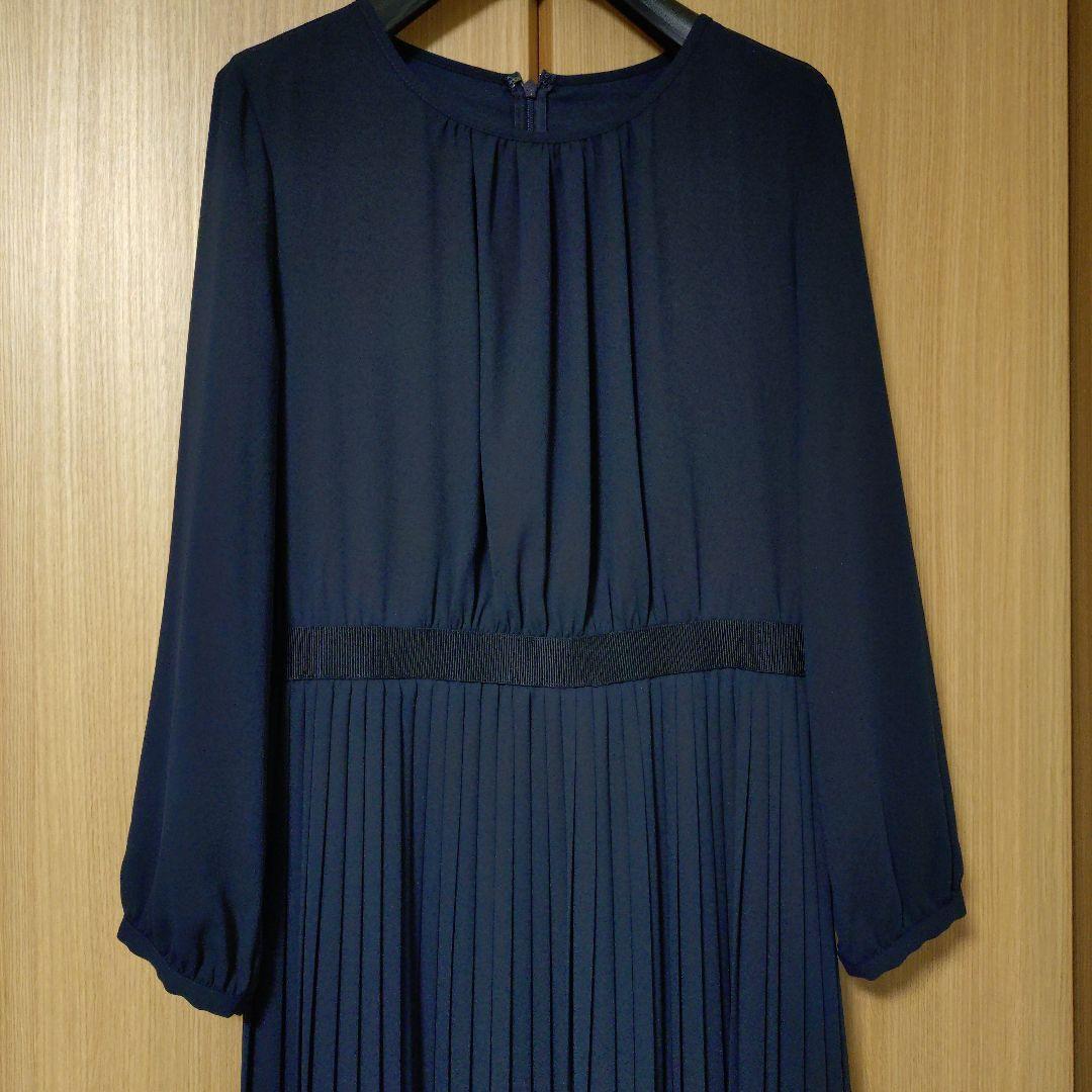 新品タグ付き　INED（イネド）プリーツワンピース