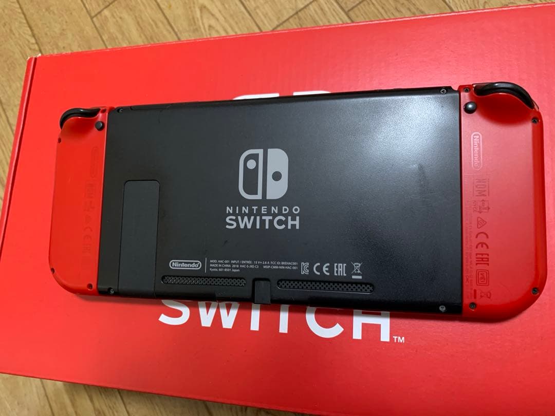 Nintendo Switch 本体 赤