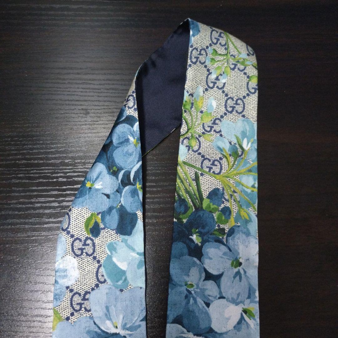 k*i様 【美品】GUCCI スカーフ GG ブルームス ネックボウ 花柄 紺色