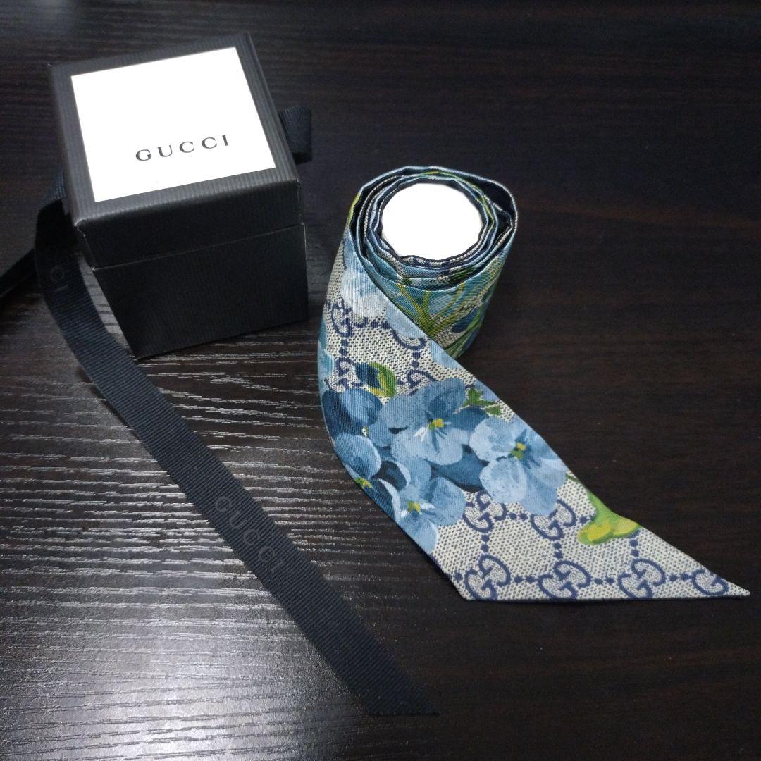 k*i様 【美品】GUCCI スカーフ GG ブルームス ネックボウ 花柄 紺色