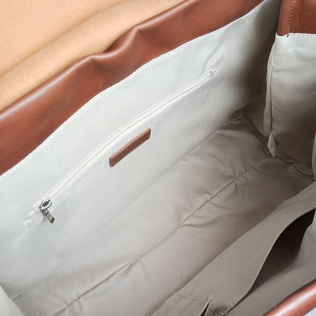 ✨美品✨現行品✨Hoaw.　ハァウ　ヴィンテージ加工フラップボストン　大容量