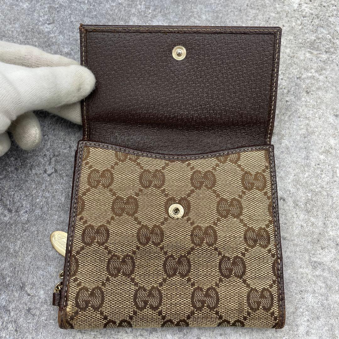 【微美品】GUCCI　グッチ　折り財布　キャンバス　GG総柄　チャーム付き