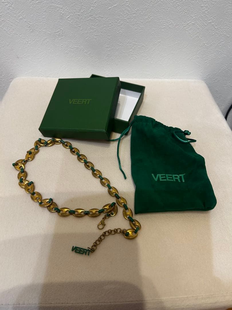 定価82,940円VEERT ネックレス　ゴールド✖️グリーン